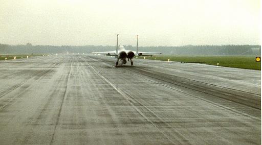 1988-04 F15 op de baan.jpg